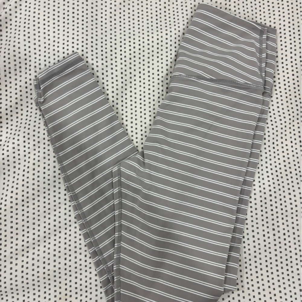 Gray Striped Leggings - Picture 3 of 4